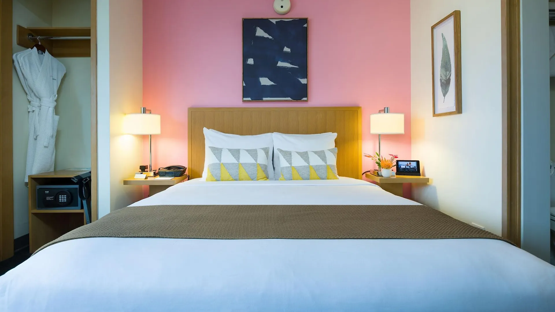 Vive Hotel Waikiki Honolulu